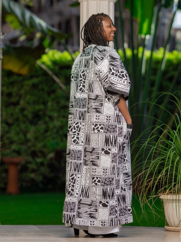 Neyomi Kimono